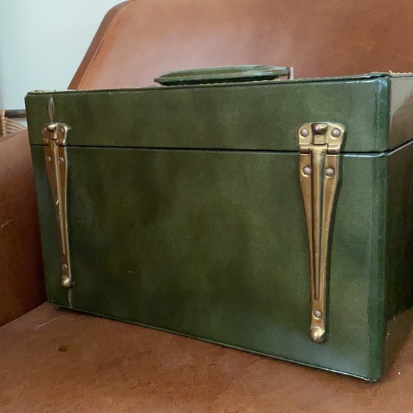 Vintage Patent Leather Train Case-Saks 5th avenue - Picture 4 of 10